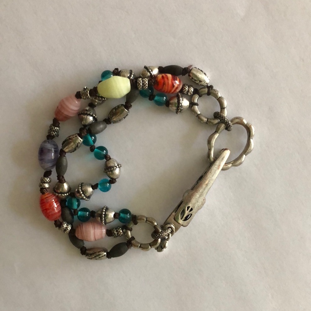 Lucky Brand Alligator Clip, beaded bracelet.